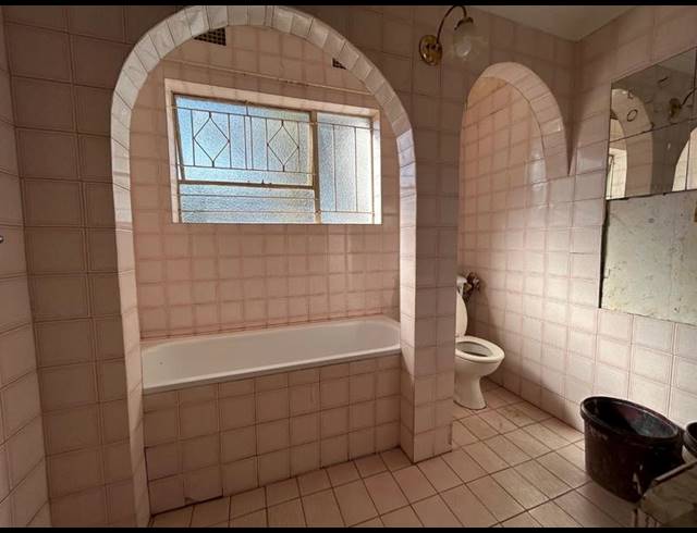 4 BEDROOM HOUSE FOR SALE IN KENILWORTH